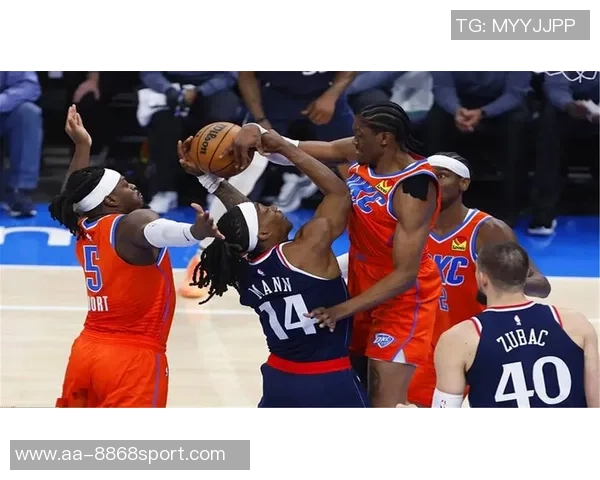 伦纳德遭严密防守半场表现平平仅得14分4板3助2断仍展现巨星风范